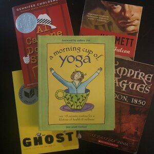 Bundle of 5 Books including The Maltese Falcon